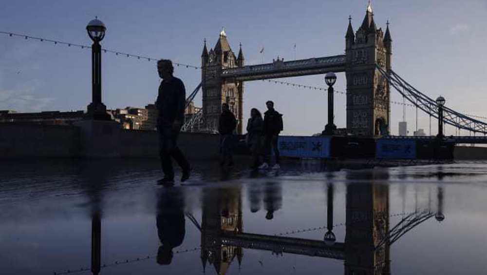 UK economy shrinks 1.5% in first quarter amid Covid lockdowns