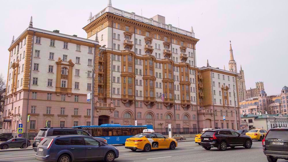 US Embassy in Moscow to temporarily resume consular services as ties seem to thaw