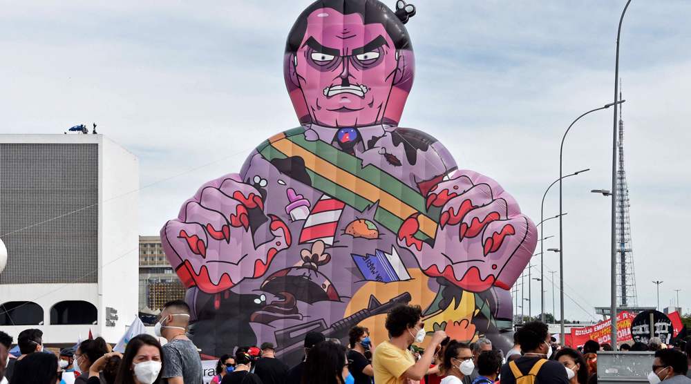 Brazilian protesters blame Bolsonaro for soaring COVID-19 crisis 
