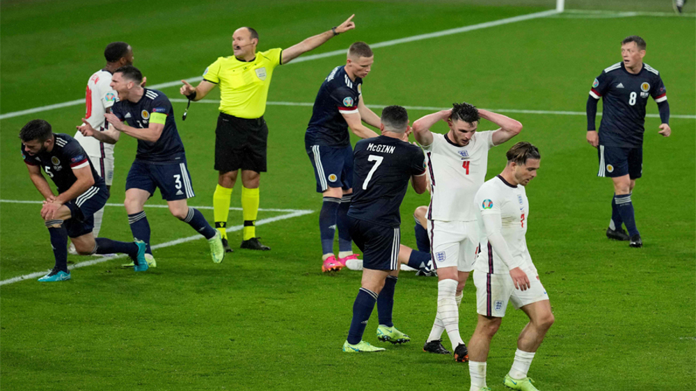 Euro 2020: England and Scotland draw, Sweden beat Slovakia but Croatia held by Czech 