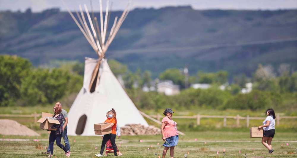 Graves of more indigenous children found in Canada 