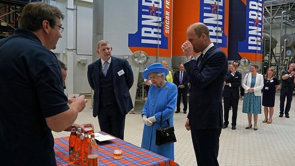 Queen visits Scotland amid referendum dispute
