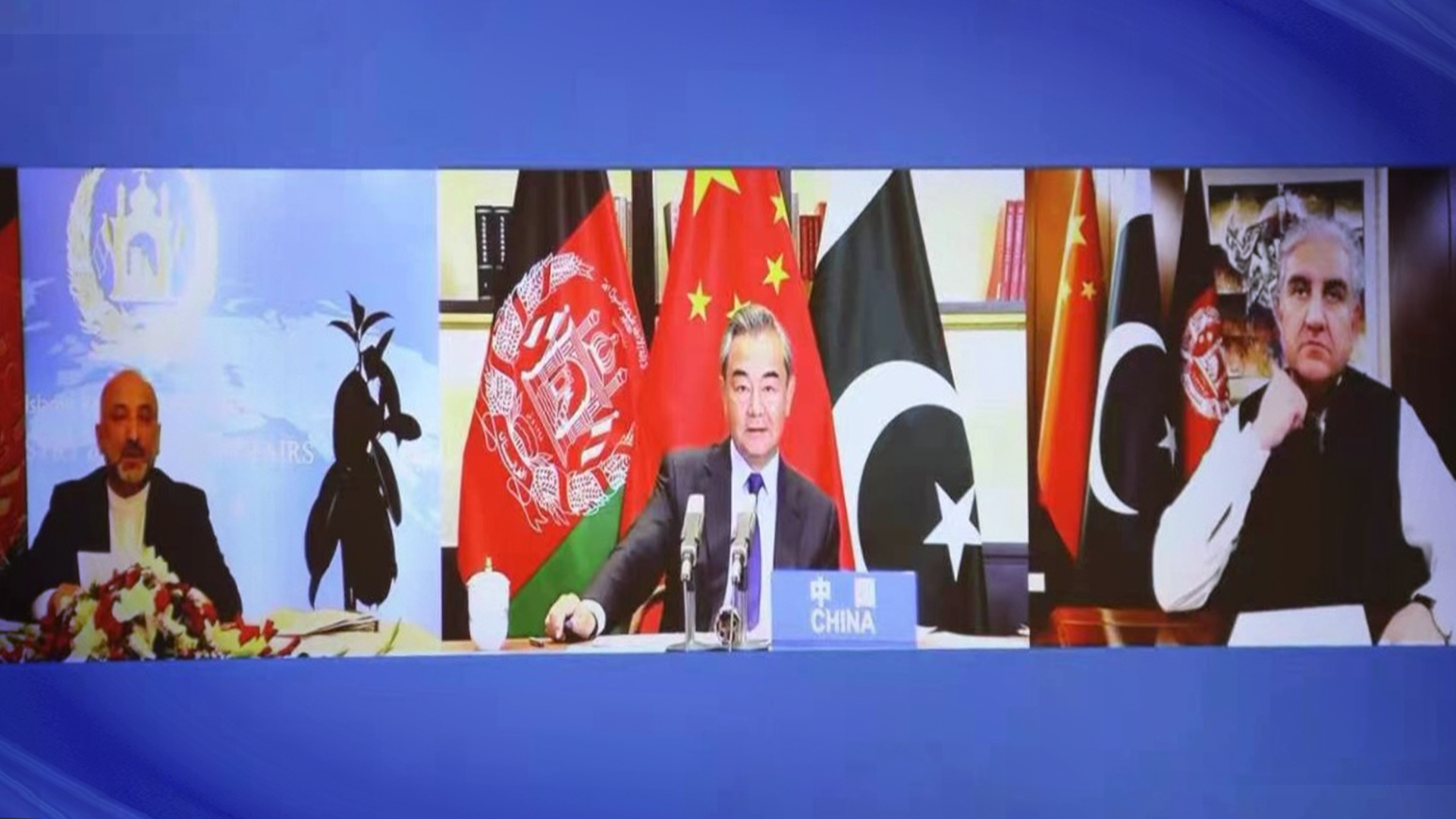 Pakistan, Afghan, Chinese FMs meet to discuss Afghanistan situation
