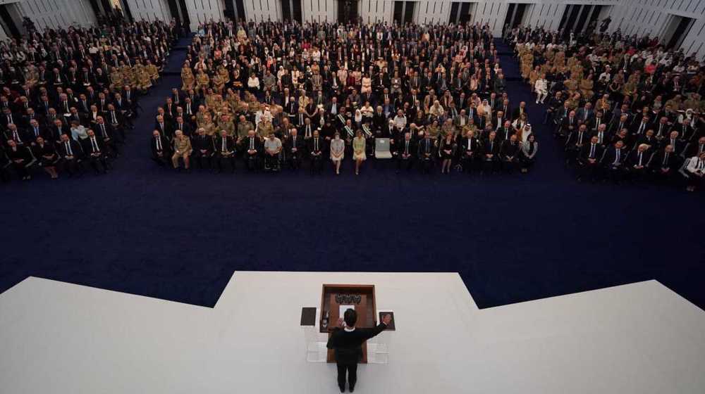 Assad takes oath for new term, vows to fight 'economic war'