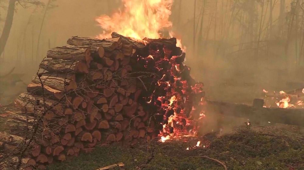Forest fires rage in Siberian permafrost zone, smoke covers 51 towns 