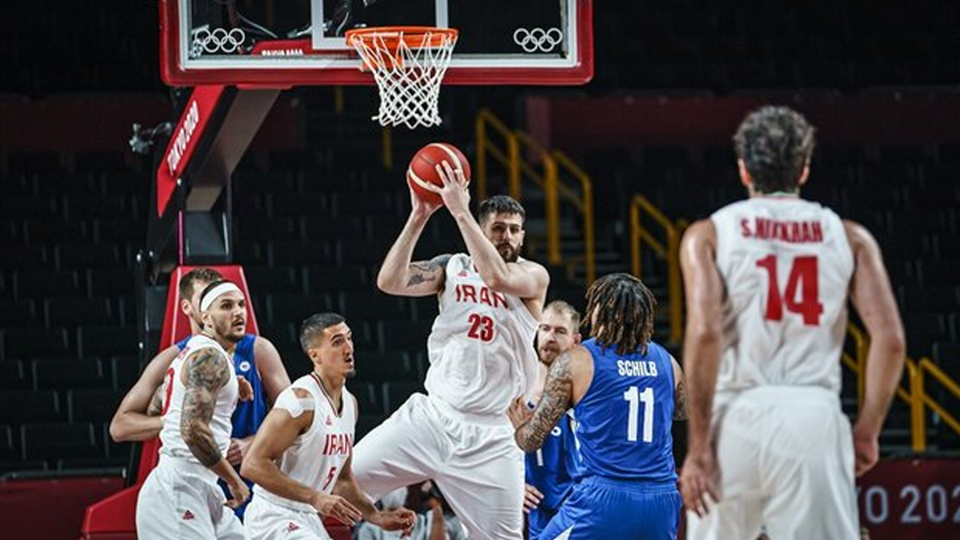 Czech Republic top Iran 84-78 in Olympic basketball opener