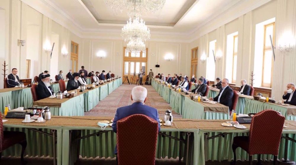 Iran’s Zarif to Afghan delegates: End war, pave way for country's development