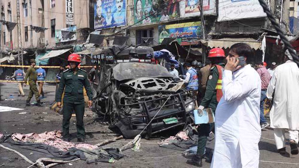 Deadly terror blast hits Ashura mourning procession in eastern Pakistan 