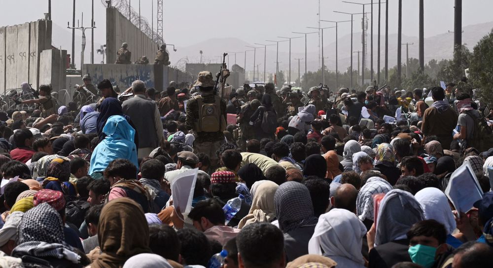 Americans warned to stay away from Kabul airport
