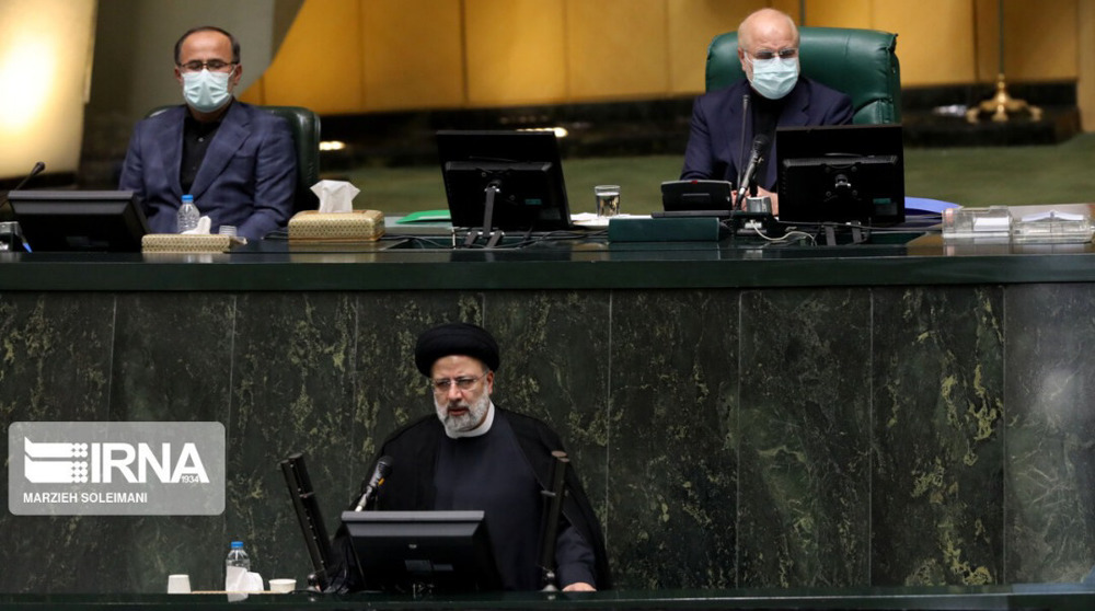 President Raeisi vows to resolutely pursue removal of US sanctions 