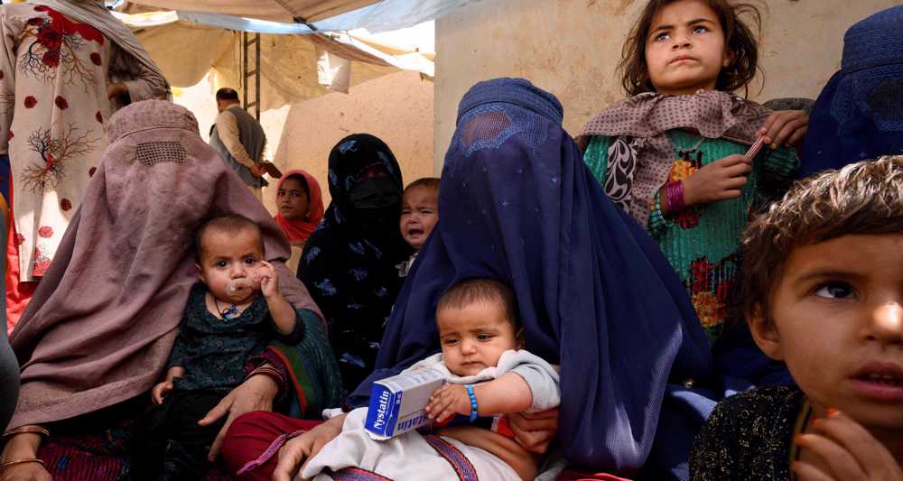 Afghan army urges civilians to evacuate city besieged by Taliban ahead of military offensive