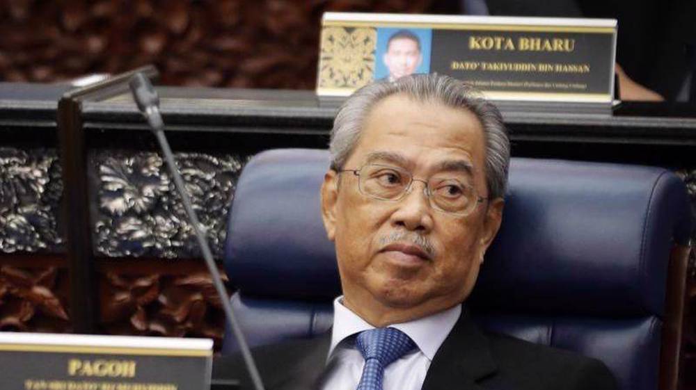 Malaysia PM rejects mounting calls to quit, seeks confidence vote