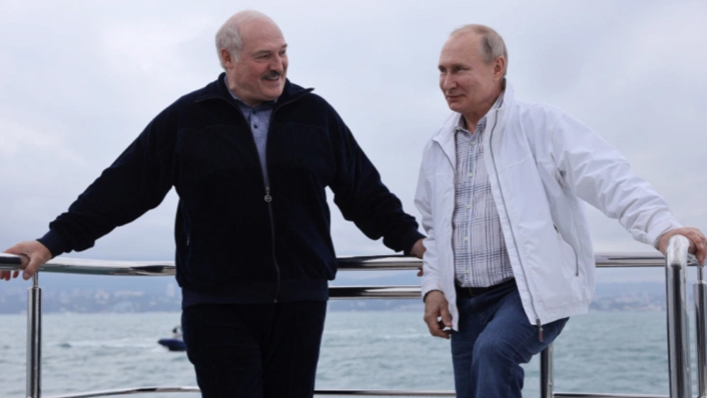 Russia to send huge military hardware consignment to Belarus: Lukashenko