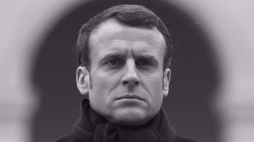 France recalls ambassadors to US, Australia for "stabbing Paris in the back"