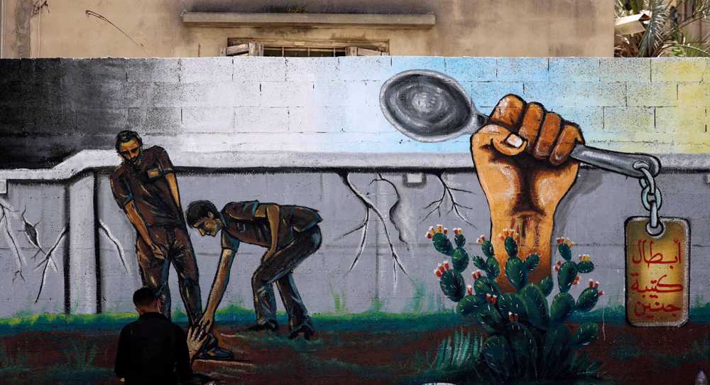 Palestinian spoon of freedom escapes Israeli prison