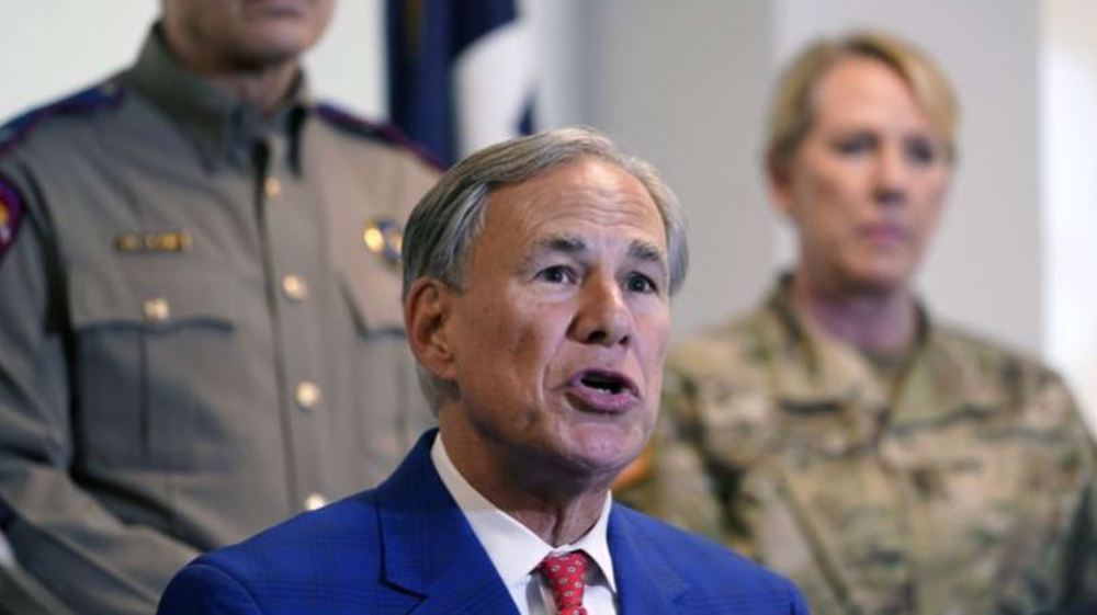Texas governor defends US agents who whipped migrants 