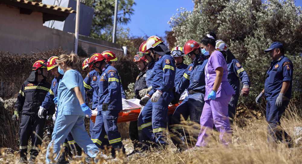 One dead in strong quake on Greek island of Crete