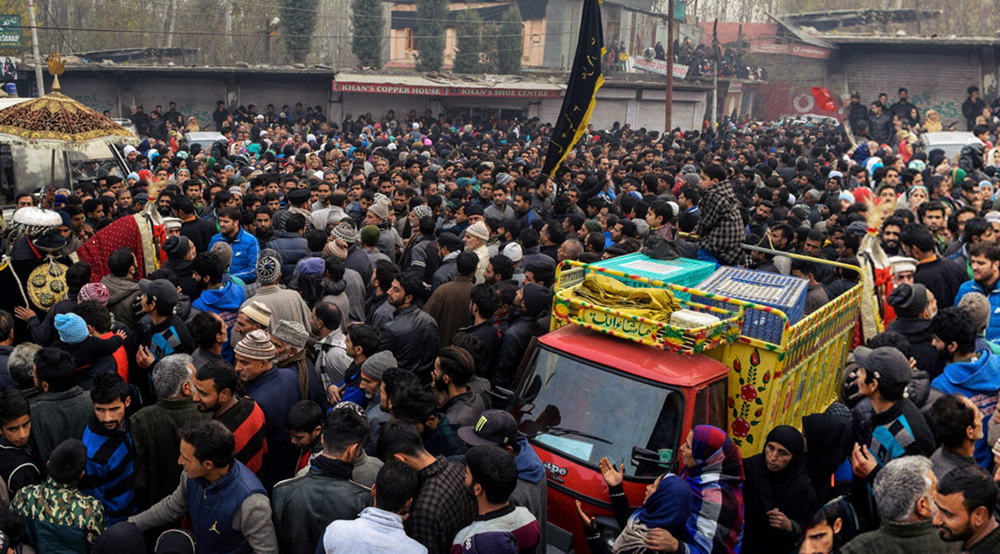 People in Kashmir observe Arbaeen