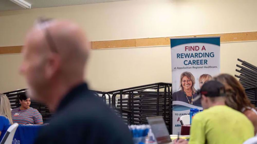 Millions of Americans lose jobless benefits 