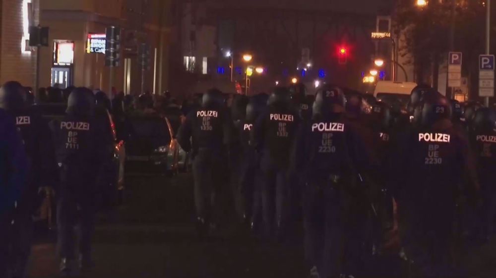 Thousands in Germany protest government's anti-COVID measures