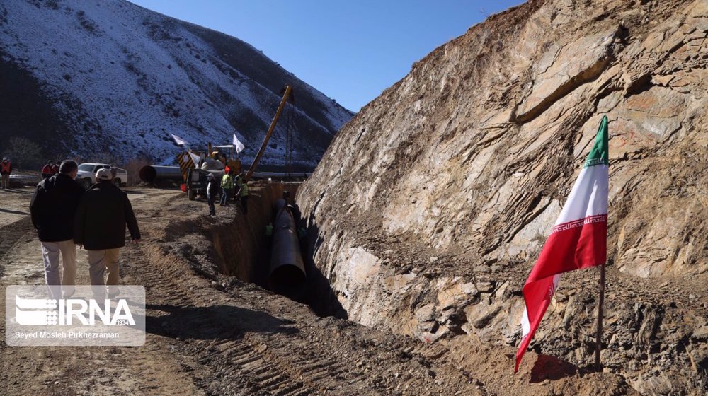 Iran awards contract for 948-km fuel pipeline in east