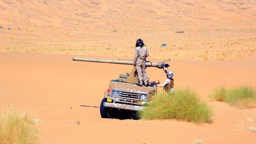 Yemen repels offensive, hits positions of UAE mercenaries with missiles 
