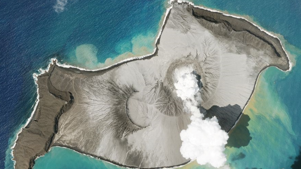 Japan orders hundreds of thousands to evacuate after volcano eruption 