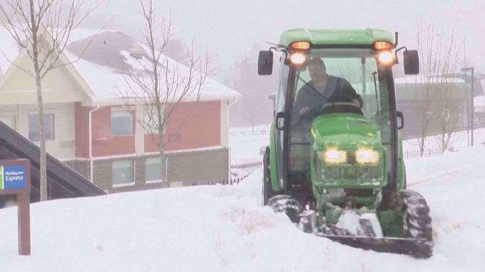 North Carolina ravaged by winter storm 