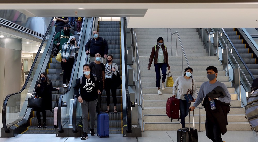 US airport chaos as more than 2,700 flights cancelled