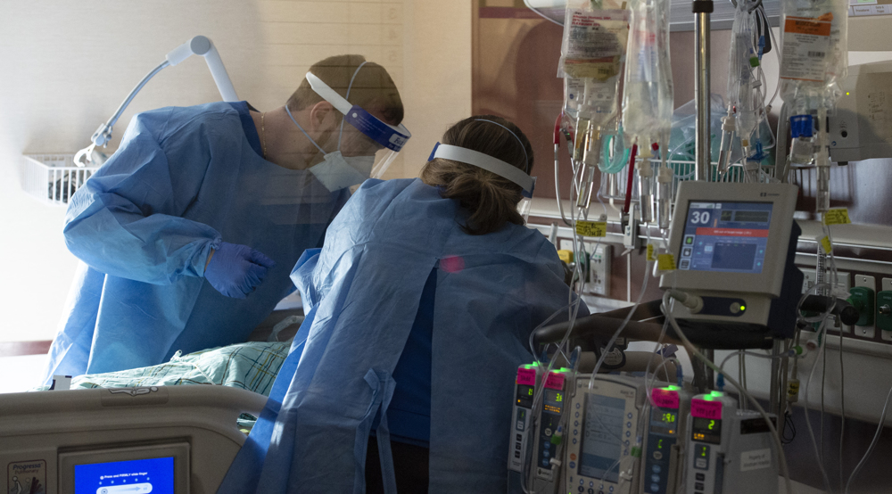 US COVID deaths hit nearly 4,000 in 24 hours