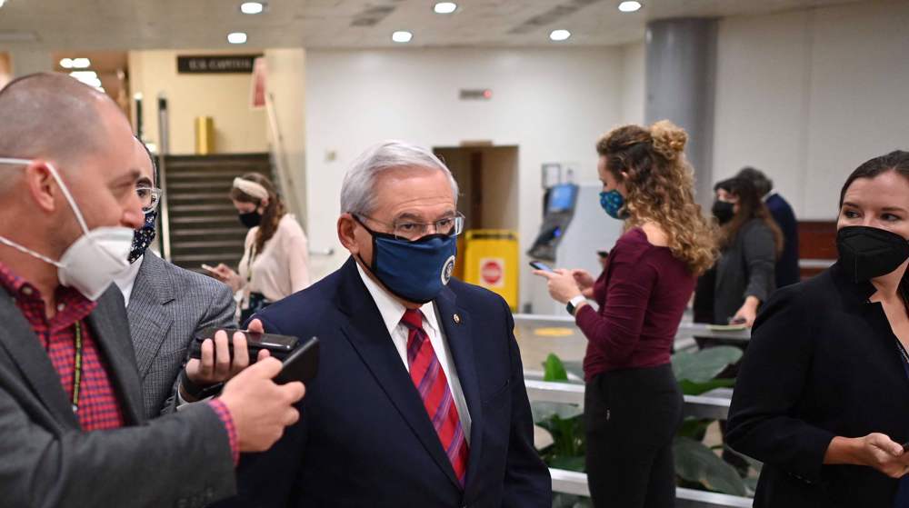 US senators huddle on Russia sanctions as tensions escalate