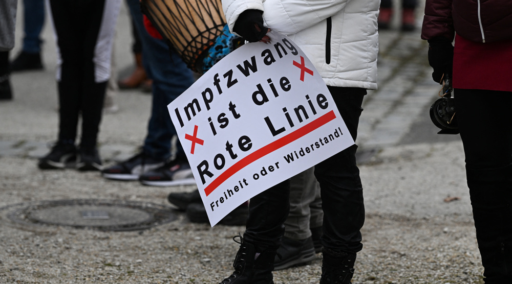 Thousands demonstrate against Germany's COVID restrictions