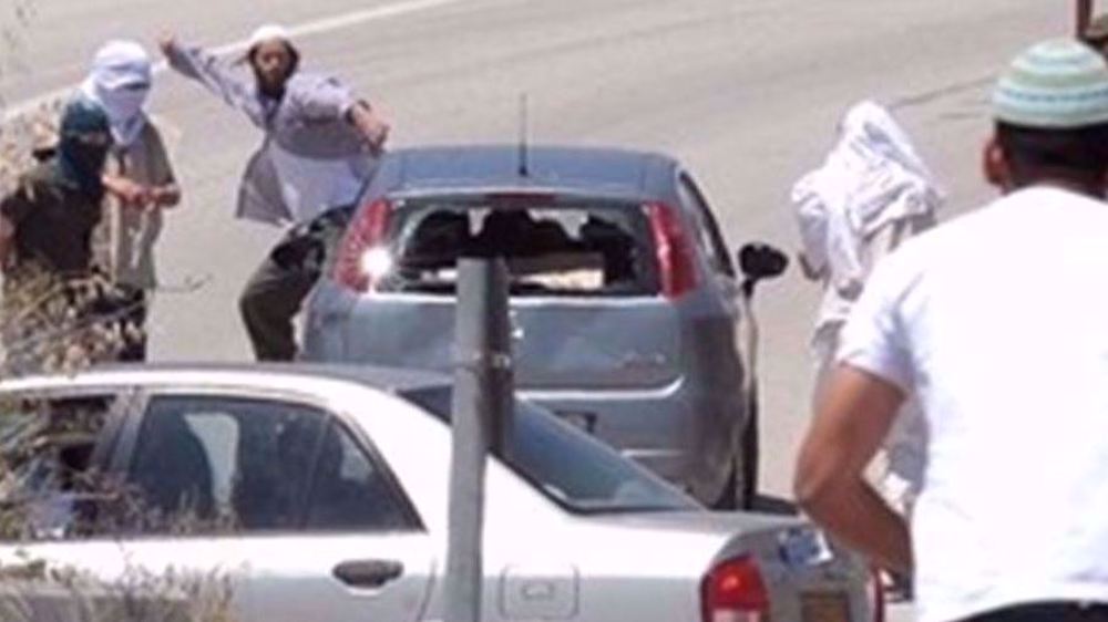 Israeli settler runs over, wounds middle-aged Palestinian woman in Nablus