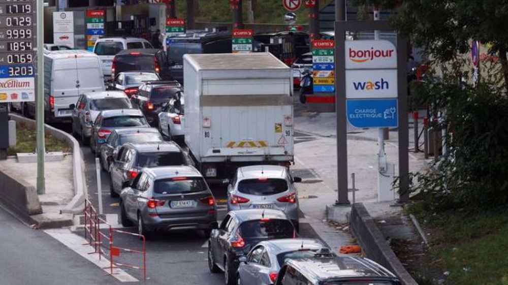 Strikes at French oil refineries continue amid severe fuel shortages 