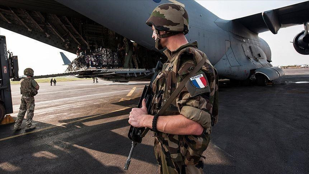France: "Big brother" extorque! 