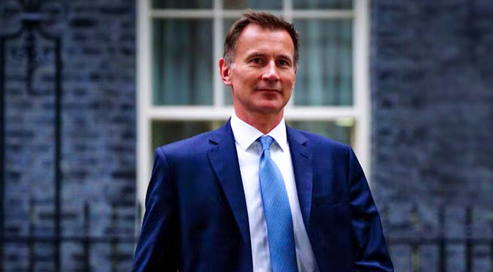 UK govt. meltdown as calls for PM resignation grow