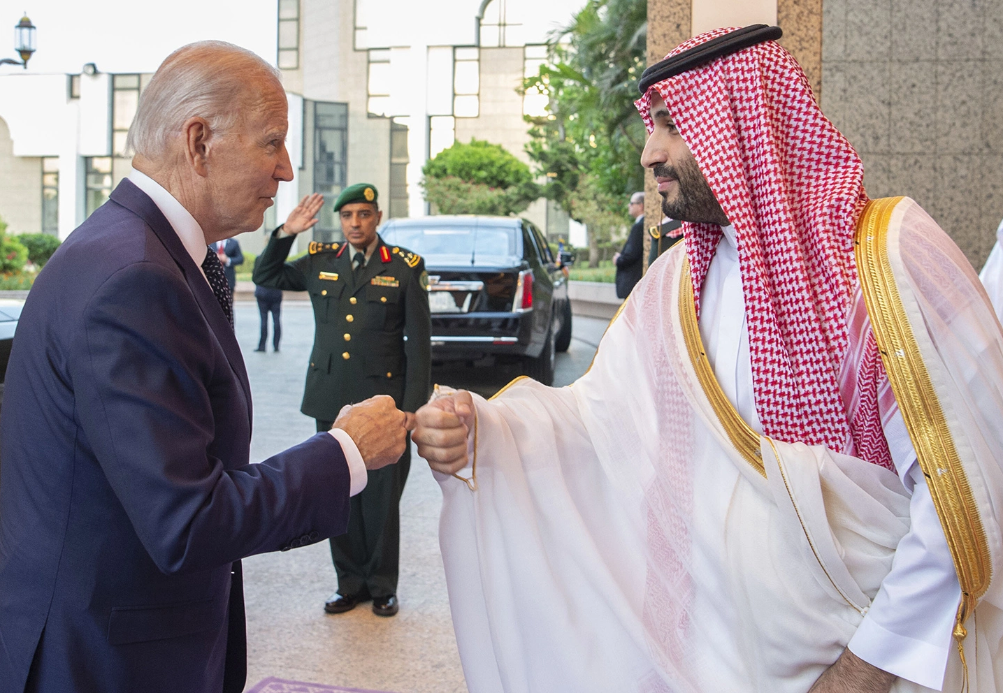 Retired US generals take top jobs with Saudi Arabia amid repression, rights abuses