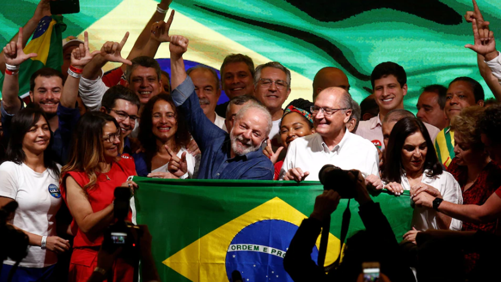 Brésil: Lula, candidat de gauche, élu président  
