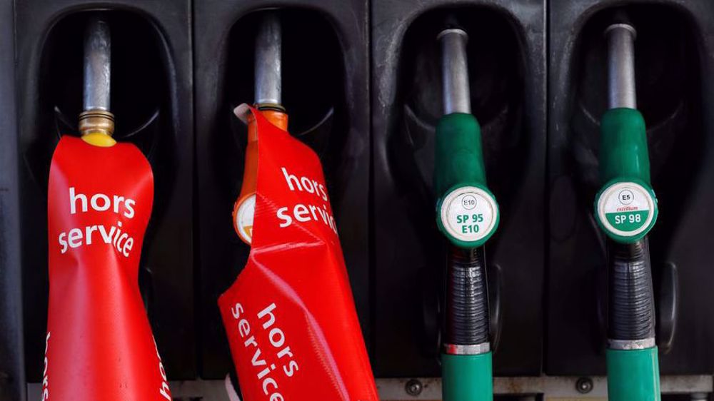 Petrol stations hit as French refinery strike continues for 10th day