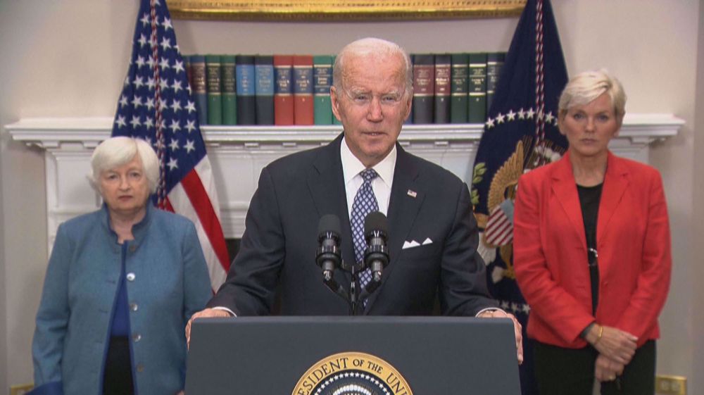 Biden tells major oil companies to cease 'war profiteering'