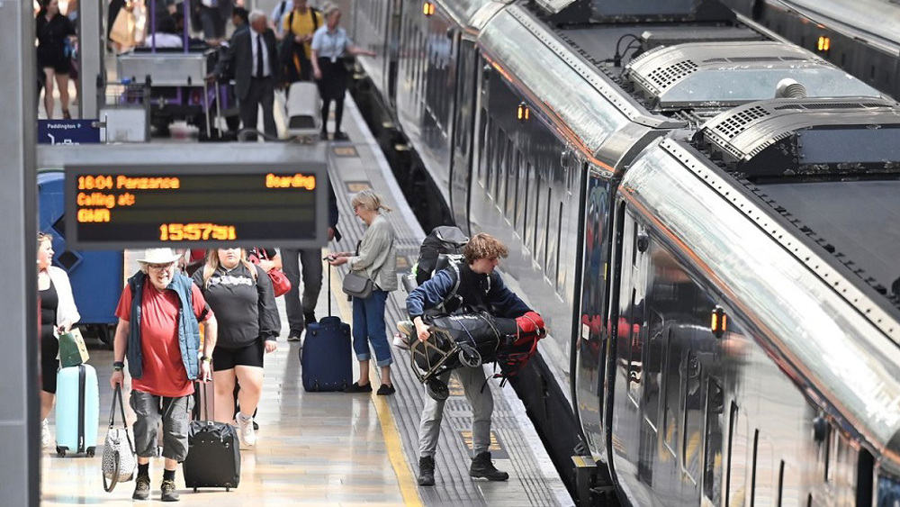 UK rail workers to strike before and after Christmas