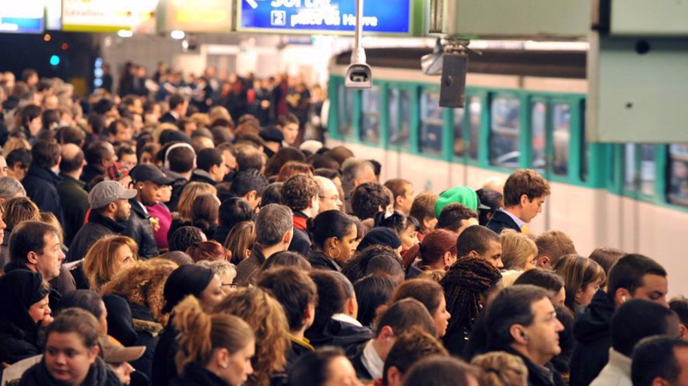 France : grève à la RATP et à la SNCF 