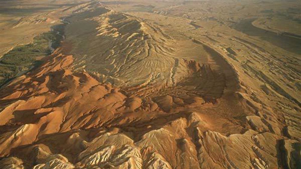 Iran discovers new oil reserves in hydrocarbon-rich southwest 