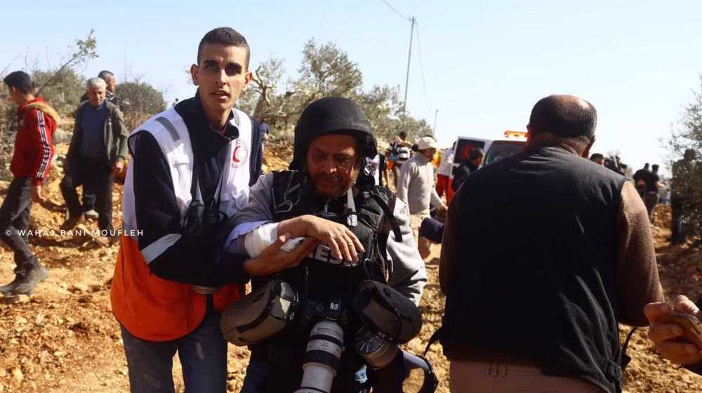 90 Palestinians injured as Israeli forces attack protesters in West Bank 