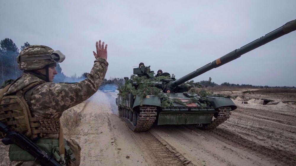 China: US creating 'fear and panic' over Ukraine