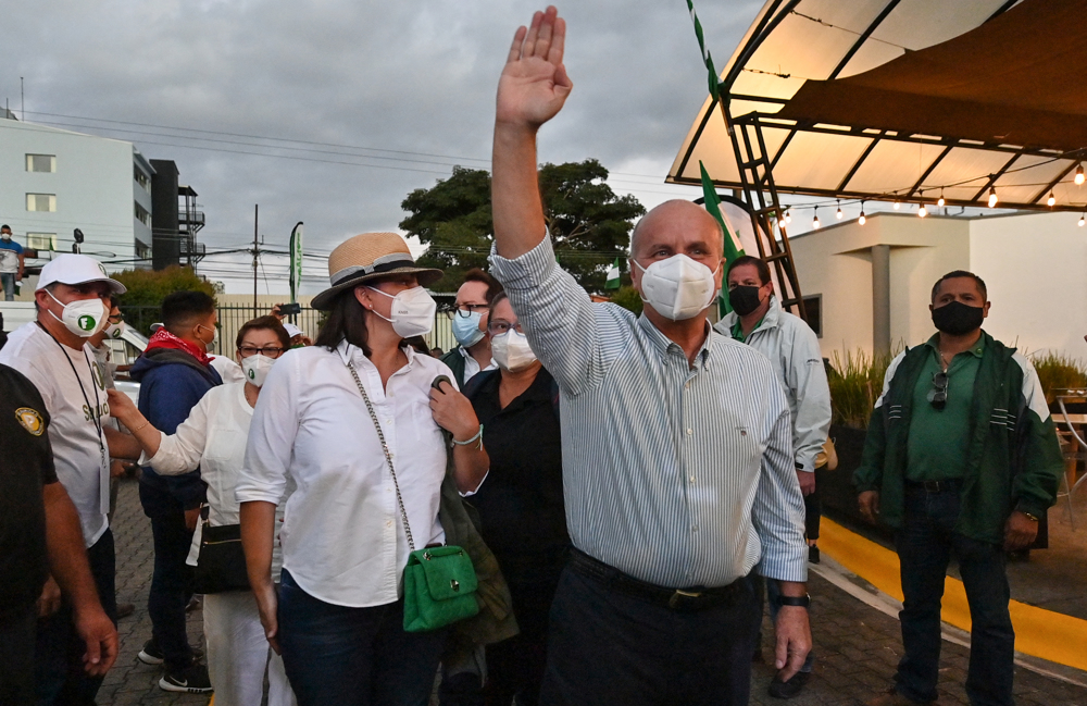 Ex-president Figueres takes lead in Costa Rica polls, heads into run-off