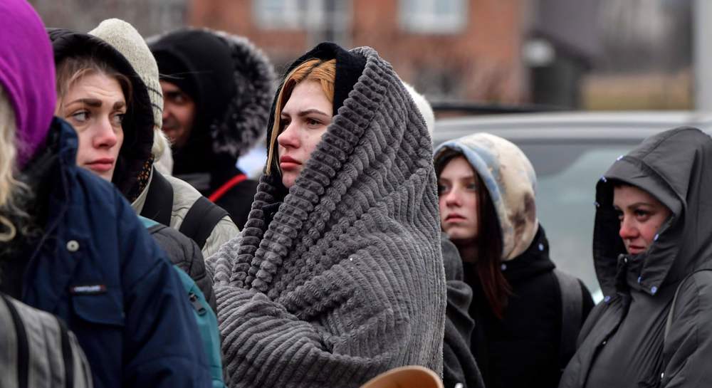 Poland battles to help Ukrainian refugees
