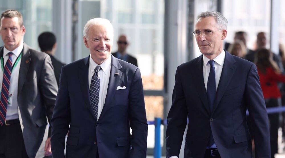 Biden imposes sanctions on 328 Russian lawmakers  