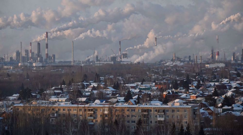 US considers cutting Russian oil imports amid Ukraine conflict 