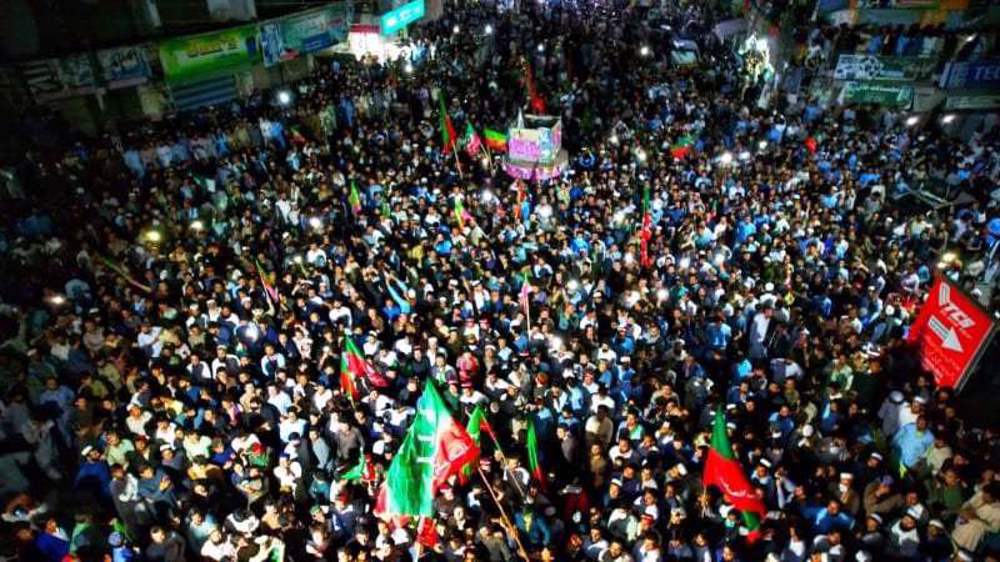 Pakistan erupts in protest as Khan’s party threatens to resign en masse 